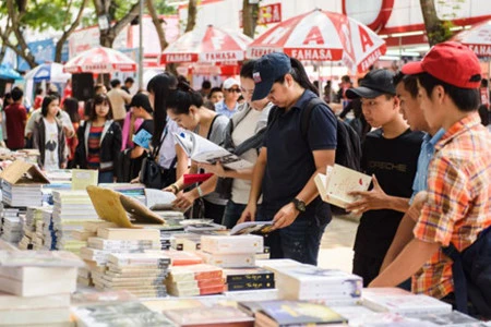 Activités en écho à la 3e Journée vietnamienne du Livre