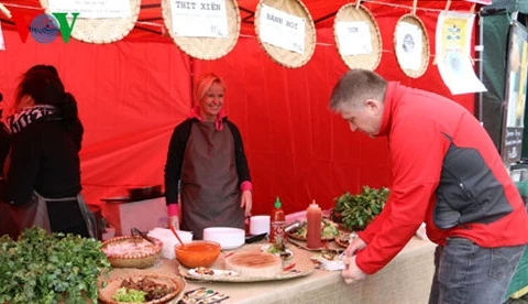 Les plats vietnamiens présentés au Festival de cuisine de rue en République tchèque