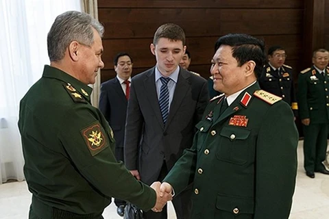 Le ministre de la Défense Ngô Xuân Lich en visite officielle en Russie