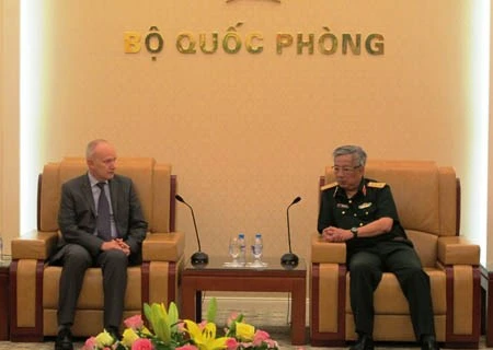 Le Vietnam participera au 15e Dialogue de Shangri-La à Singapour 