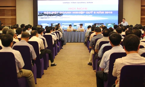 Quang Binh : dialogue avec les entreprises locales pour lever leurs difficultés