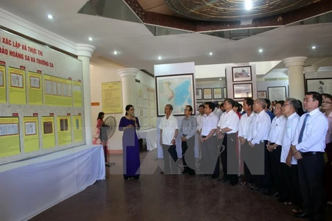 Exposition d'archives sur Hoang Sa et Truong Sa à Quang Nam