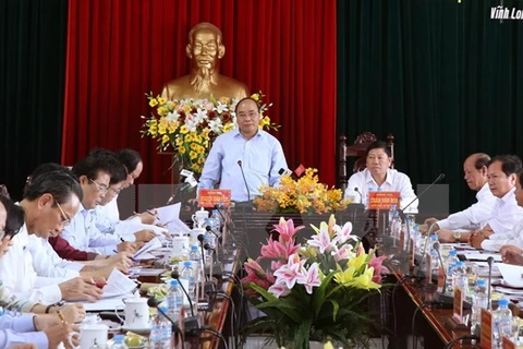 Le Premier ministre Nguyên Xuân Phuc en tournée à Vinh Long