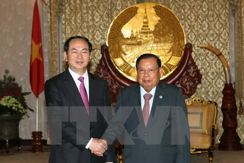 Presse laotienne : Vietnam et Laos s’engagent à promouvoir leurs relations spéciales