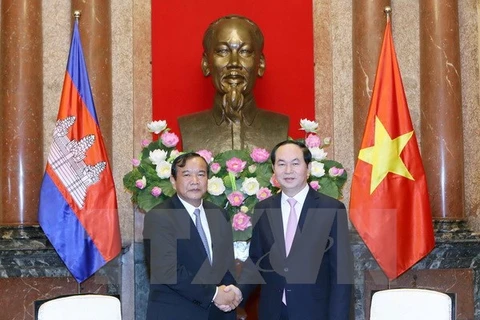 Des dirigeants vietnamiens reçoivent le ministre cambodgien des Affaires étrangères