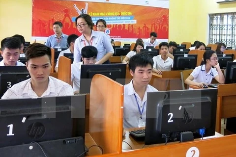 Six vietnamiens au concours international d'informatique bureautique