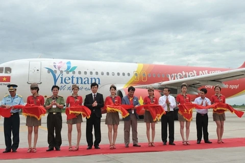 Vietjet Air inaugure la ligne Nha Trang - Thanh Hoa