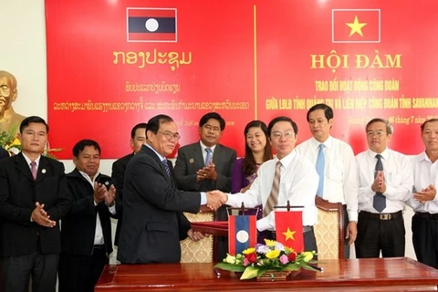 Quang Tri et Savannakhet (Laos) renforcent les liens syndicaux