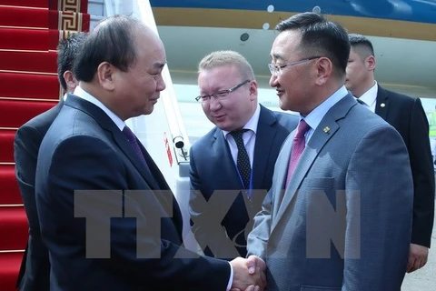 Le Premier ministre Nguyên Xuân Phuc arrive à Oulan-Bator