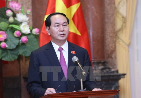 Messages de félicitations aux hauts dirigeants vietnamiens