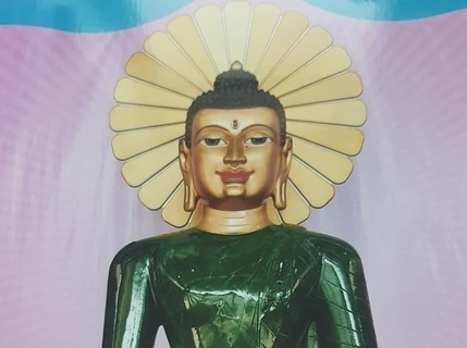 Thai Nguyên : présentation au public du Bouddha de Jade pour la paix universelle