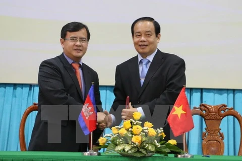 An Giang renforce ses liens avec des provinces cambodgiennes