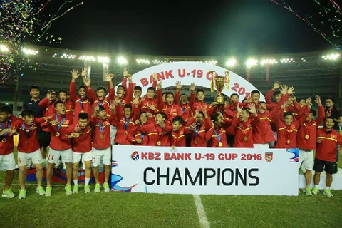 Football : l’U19 Vietnam remporte la KBZ Bank Cup 2016 au Myanmar 