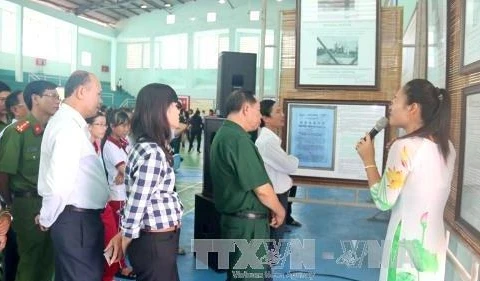 Exposition ​"Hoàng Sa, Truong Sa du Vietnam - les preuves historiques et juridiques​" à Binh Thuân