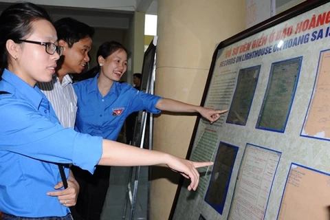 Exposition «Hoàng Sa, Truong Sa du Vietnam - Preuves historiques et juridiques» à Hà Tinh