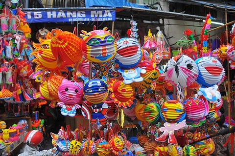 La rue Hang Ma colorée à l’occasion de la Fête de la mi-automne