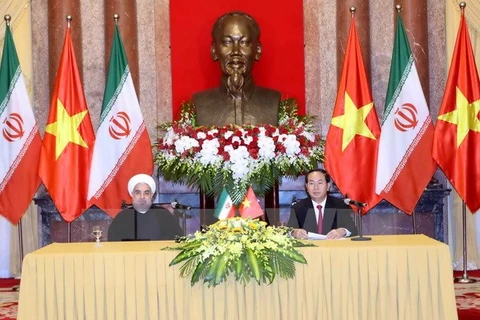 Le président iranien termine sa visite d'Etat au Vietnam