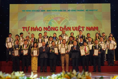 Publication de la liste des agriculteurs exemplaires du Vietnam en 2016