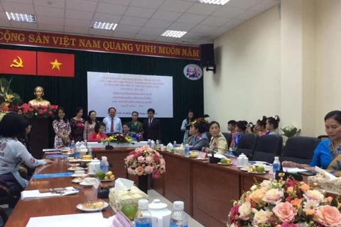 Les femmes de Ho Chi Minh-Ville et de Vientiane renforcent leur coopération
