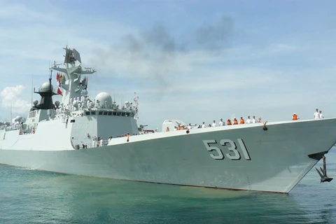 Des navires de la Marine chinoise au port de Cam Ranh
