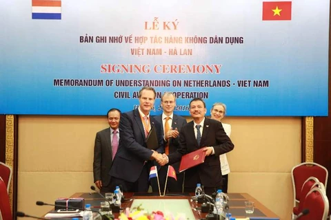 Les Pays-Bas soutiennent le développement du secteur de l’aviation civile du Vietnam