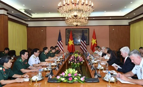Le Vietnam tisse des liens dans la défense avec les Etats-Unis et le Cambodge
