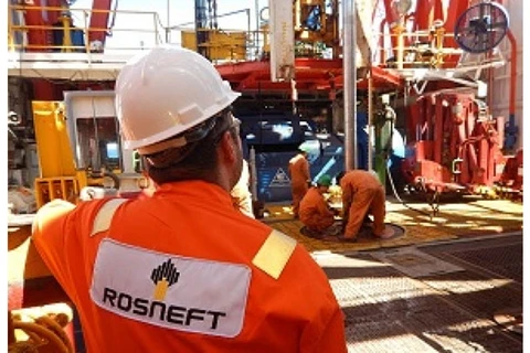 Rosneft souhaite augmenter la production offshore au Vietnam