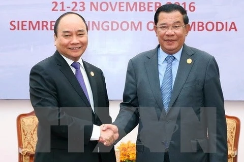 Le PM vietnamien s’entretient avec son homologue cambodgien 
