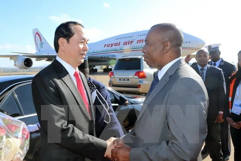 Le président Trân Dai Quang arrive à Madagascar pour le 16e sommet de la Francophonie