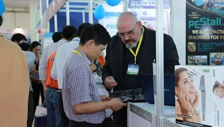 Ouverture de Vietnam Expo et de Vietnam Hardware & Hand Tools Expo 2016