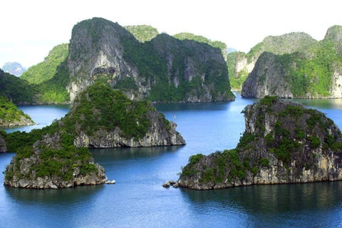 La baie d’Ha Long parmi les 10 patrimoines les plus impressionnants d’Asie