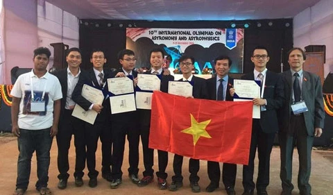 Des Vietnamiens primés aux Olympiades internationales d’astronomie et de physique astronomique