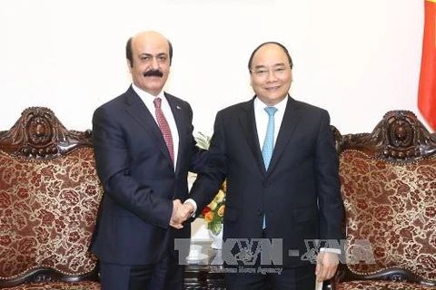 Le nouvel ambassadeur du Qatar au Vietnam reçu par le Premier ministre 
