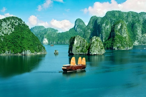 Ha Long parmi les dix patrimoines les plus impressionnants d'Asie