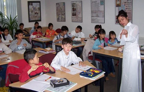 Promouvoir l’enseignement du vietnamien pour les Viet kieu