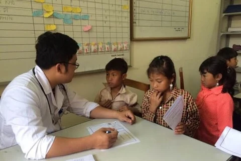 Consultations médicales gratuites en faveur des personnes démunies à Lai Chau