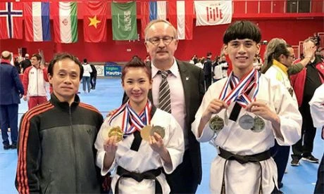 Taekwondo : le Vietnam gagne quatre médailles d'or en France