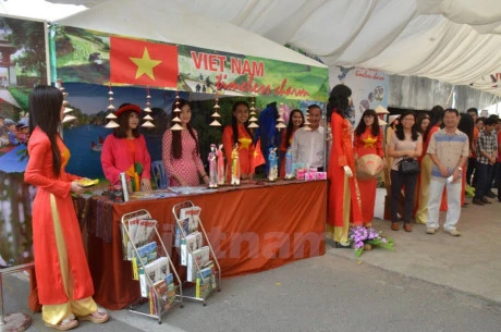 Le Vietnam dévoile ses charmes à la Fête de l'ASEAN+3 au Cambodge
