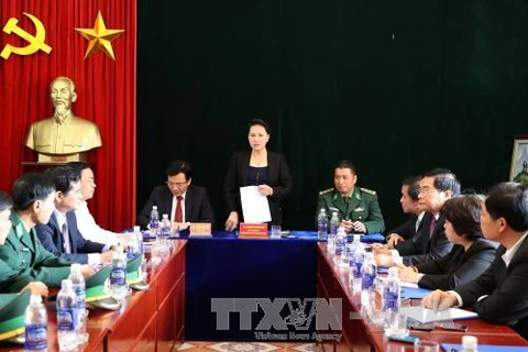 La présidente de l'AN Nguyên Thi Kim Ngân en ​tournée à Diên Biên
