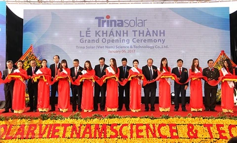 Afflux d’IDE dans la production de panneaux solaires à Bac Giang