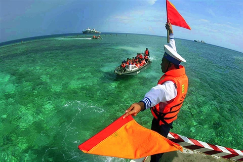 Exposition photographique "Les jeunes mobilisés pour la mer et les îles du pays"