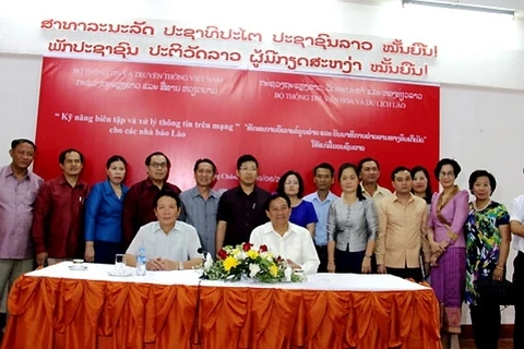 Assistance vietnamienne au Laos pour l’amélioration de la profession de journaliste