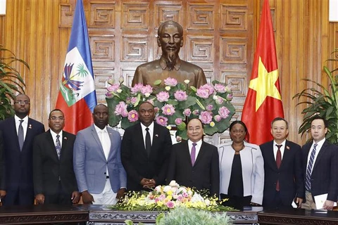 Le PM Nguyen Xuan Phuc reçoit le président du Sénat de la République d’Haïti
