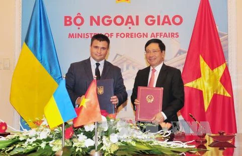 Vietnam-Ukraine : entretien entre les deux chefs de la diplomatie