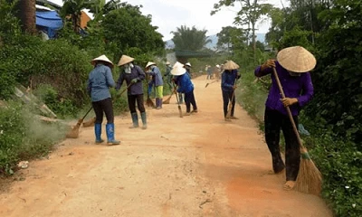 Lancement de la campagne "Rendre le monde plus propre" à Hoa Binh