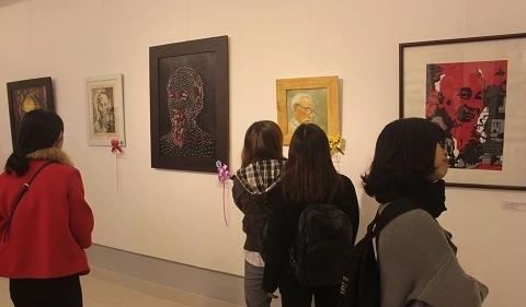 Une exposition sur les beaux-arts rend hommage au président Ho Chi Minh