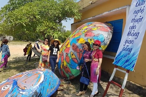 La route aux kouffas décorés à Quang Nam