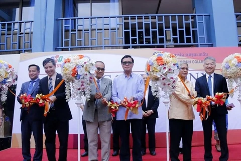 Lancement d’un projet de coopération entre FPT et le Sengsavanh College (Laos)