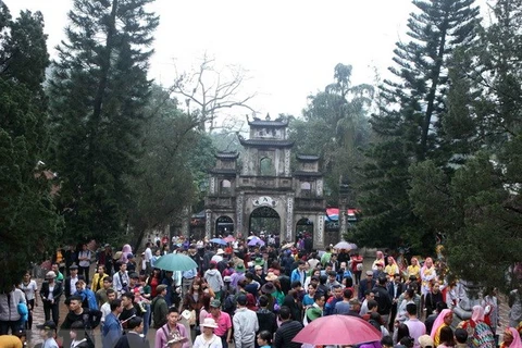 La pagode des Parfums accueille plus de 1,5 million de touristes
