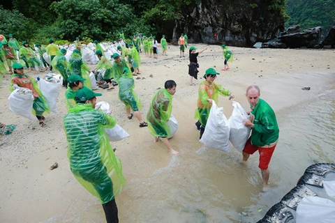 Agir pour une baie de Ha Long verte: vers un tourisme zéro déchet 